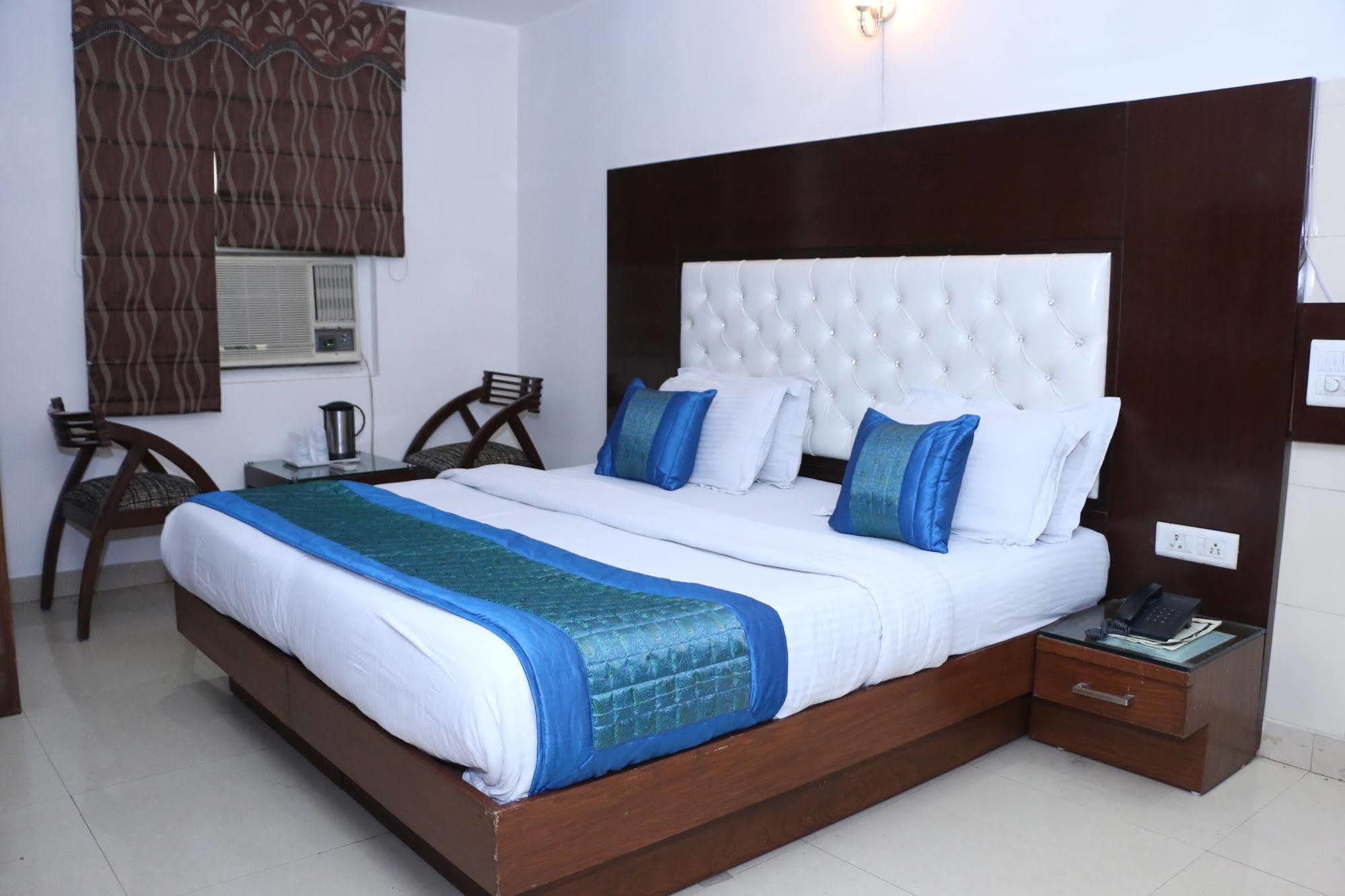 Hotel High 5 Land Delhi  Exterior foto